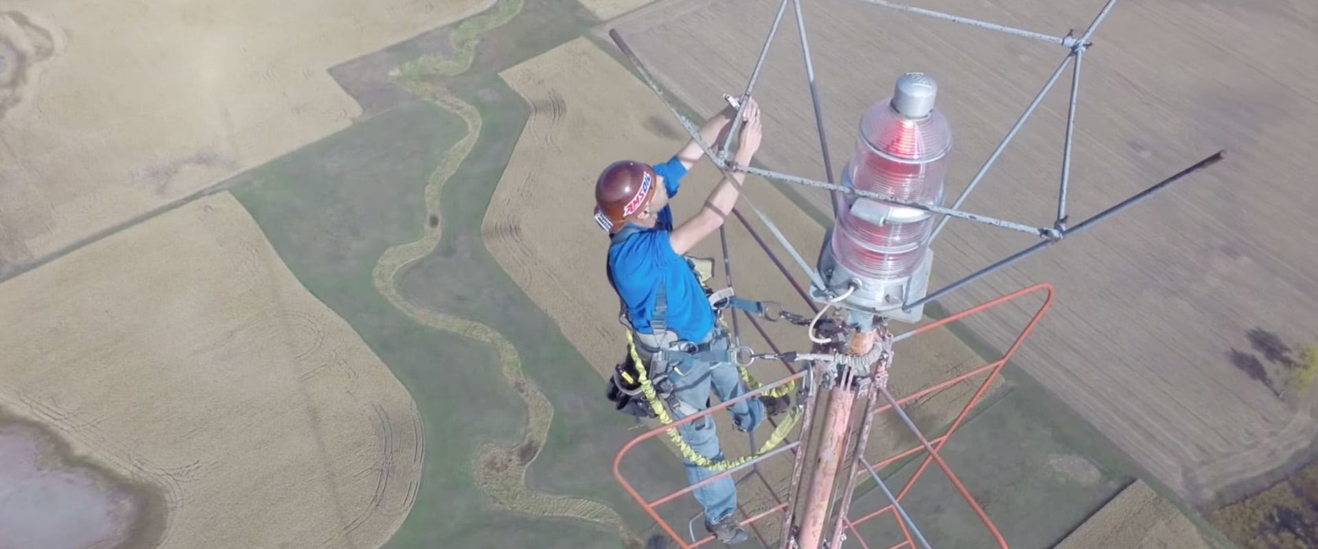 The Lucrative World of Tower Climbing: How Much Do Tower Climbers Really Make?